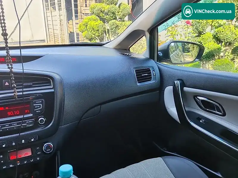 Kia Ceed 2016, фото з оголошення 2 з 17, VIN U5YHN816AGL171922