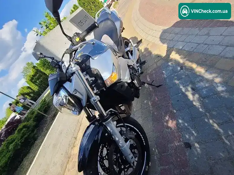 Suzuki GSR 600 2006, фото з оголошення 2 з 16, VIN JS1B9111100112588