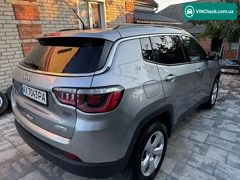 Jeep Compass 2018, фото з оголошення 2 з 10, VIN 3C4NJDBB7KT597114