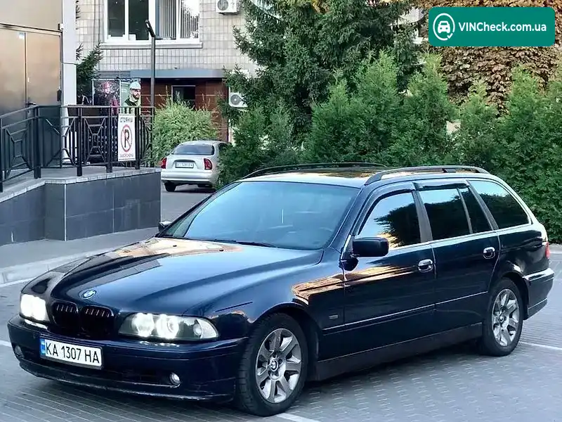BMW 5 Series 2001, фото з оголошення 1 з 10, VIN WBADP01070GX04700