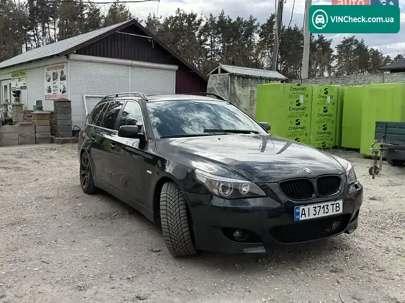 BMW 5 Series 2004, фото з оголошення 1 з 7, VIN WBANJ71000CR12570