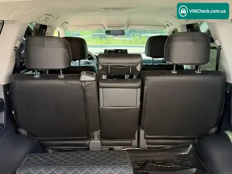 Toyota Land Cruiser 2011, фото з оголошення 2 з 16, VIN JTMCV05J304055941