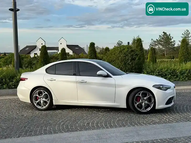Alfa Romeo Giulia 2017, фото з оголошення 2 з 21, VIN ZARFAEEN3H7551766
