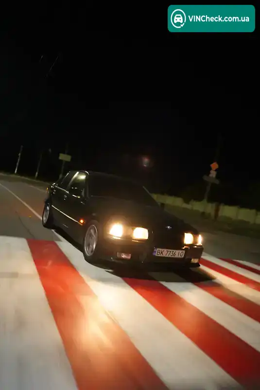BMW 3 Series 1991, фото з оголошення 1 з 13, VIN WBACB11040FC20752