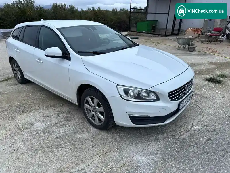 Volvo V60 2013, фото з оголошення 2 з 9, VIN YV1FW848BE1157868