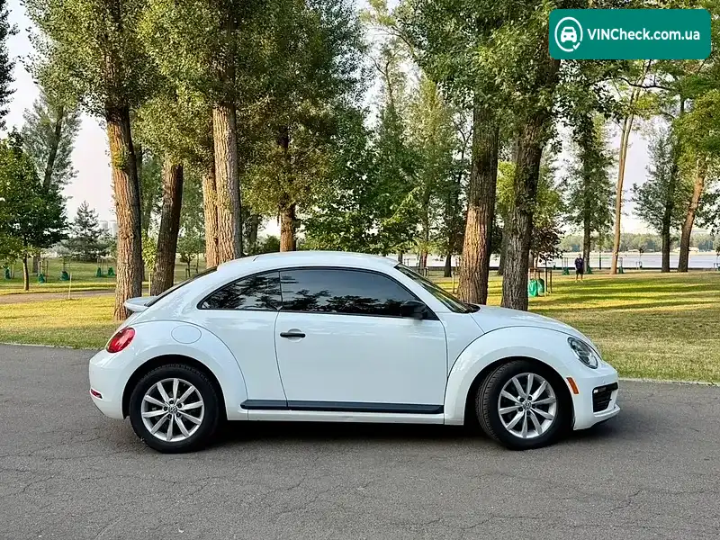 Volkswagen Beetle 2017, фото з оголошення 2 з 13, VIN 3VWF17AT1HM622556