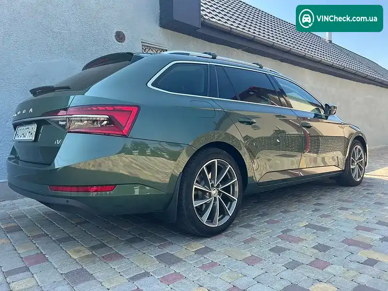 Skoda Superb 2020, фото з оголошення 2 з 20, VIN TMBJW7NP4L7059825