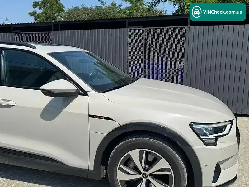 Audi e-tron 2022, фото з оголошення 2 з 20, VIN WAUZZZGE7NB031984