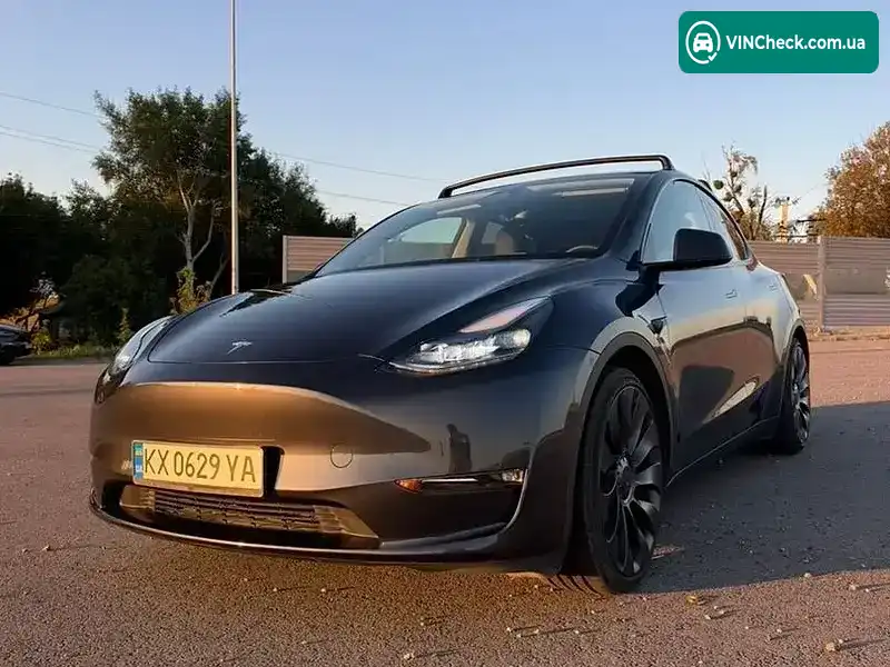 Tesla Model Y 2024, фото з оголошення 2 з 20, VIN 7SAYGDEF7RF204900