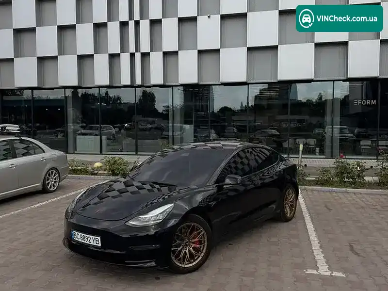 Tesla Model 3 2019, фото з оголошення 2 з 16, VIN 5YJ3E1EB9KF213967