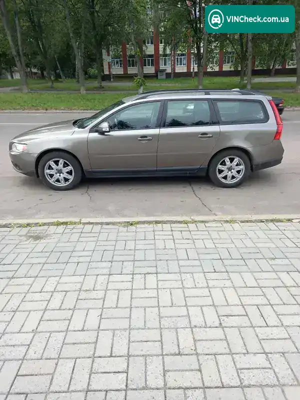 Volvo V70 2010, фото з оголошення 2 з 14, VIN YV1BW7652A1149393