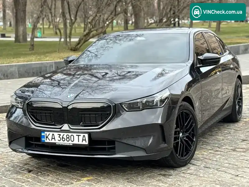 BMW 5 Series 2024, фото з оголошення 2 з 21, VIN WBA53FJ03RCS60268