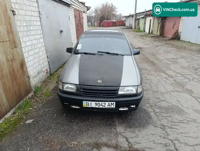 Opel Vectra 1992, фото з оголошення 1 з 20, VIN W0L000087N1273778