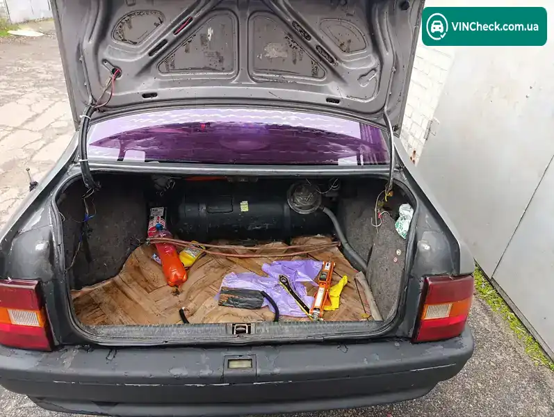 Opel Vectra 1992, фото з оголошення 2 з 20, VIN W0L000087N1273778