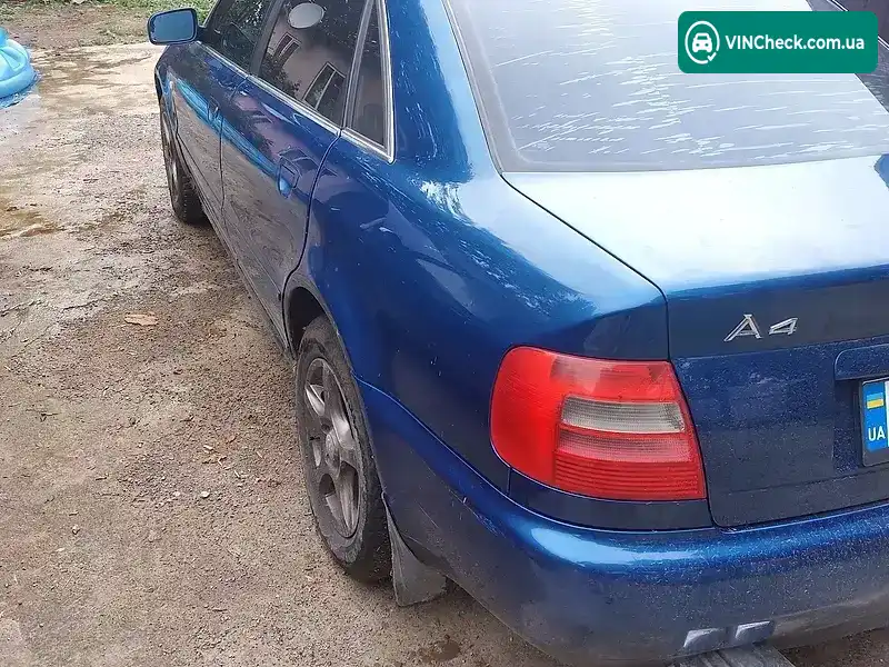 Audi A4 1998, фото з оголошення 2 з 11, VIN WAUZZZ8DZWA153280