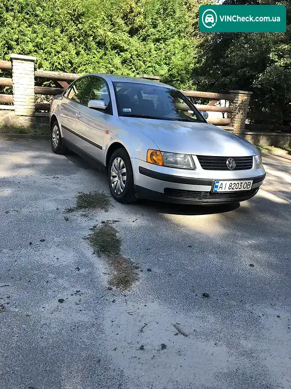 Volkswagen Passat 1997, фото з оголошення 2 з 13, VIN WVWZZZ3BZVE035857