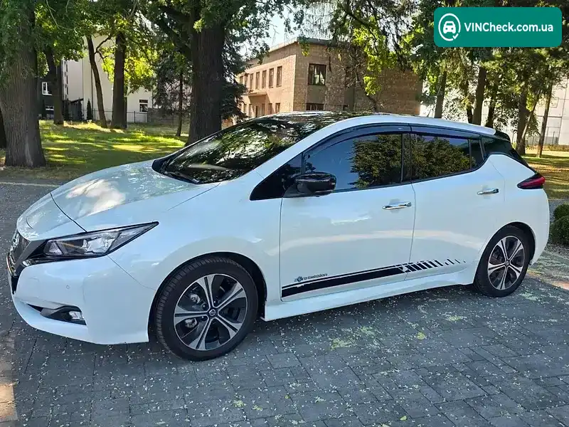 Nissan Leaf 2018, фото з оголошення 1 з 8, VIN SJNFAAZE1U0042618