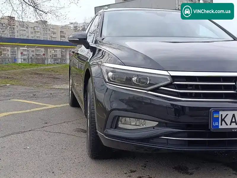 Volkswagen Passat 2019, фото з оголошення 2 з 15, VIN WVWZZZ3CZLE038231