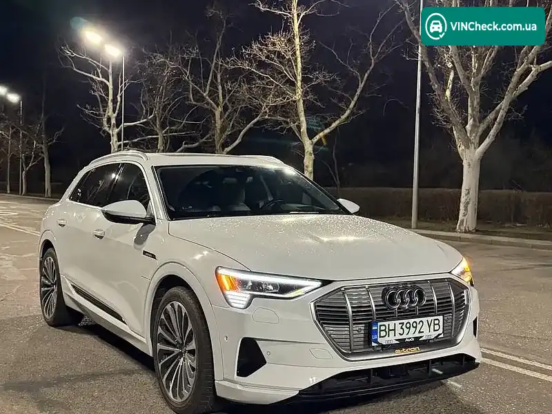 Audi e-tron 2019, фото з оголошення 1 з 8, VIN WA1VABGE3KB011317