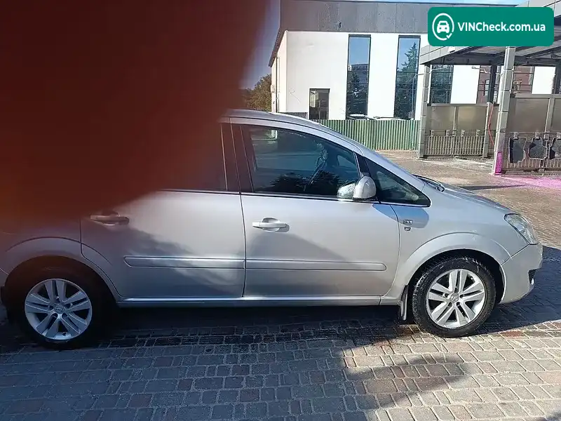 Opel Zafira 2010, фото з оголошення 2 з 20, VIN W0L0AHM75B2025322