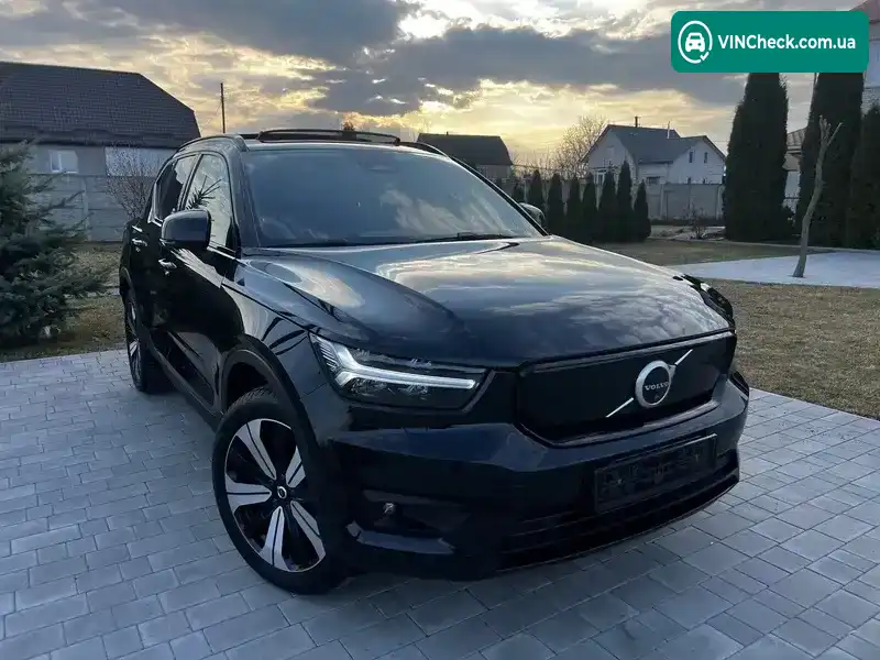 Volvo XC40 2021, фото з оголошення 1 з 21, VIN YV1XZEDVEM2597852