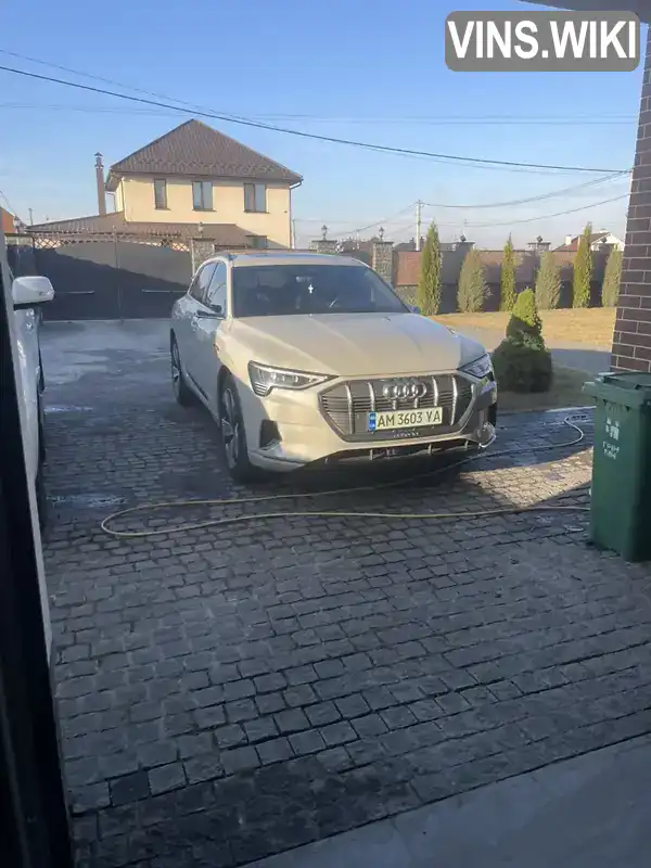 Audi e-tron 2019, фото з оголошення 2 з 21, VIN WAUZZZGEXKB006993