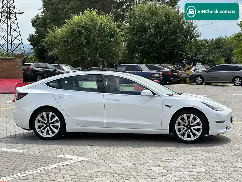 Tesla Model 3 2019, фото з оголошення 2 з 20, VIN 5YJ3E7EB7KF263723