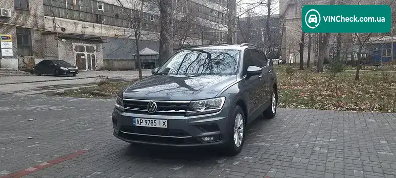 Volkswagen Tiguan 2020, фото з оголошення 1 з 20, VIN 3VV0B7AXXLM176474