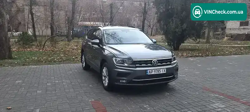 Volkswagen Tiguan 2020, фото з оголошення 2 з 20, VIN 3VV0B7AXXLM176474