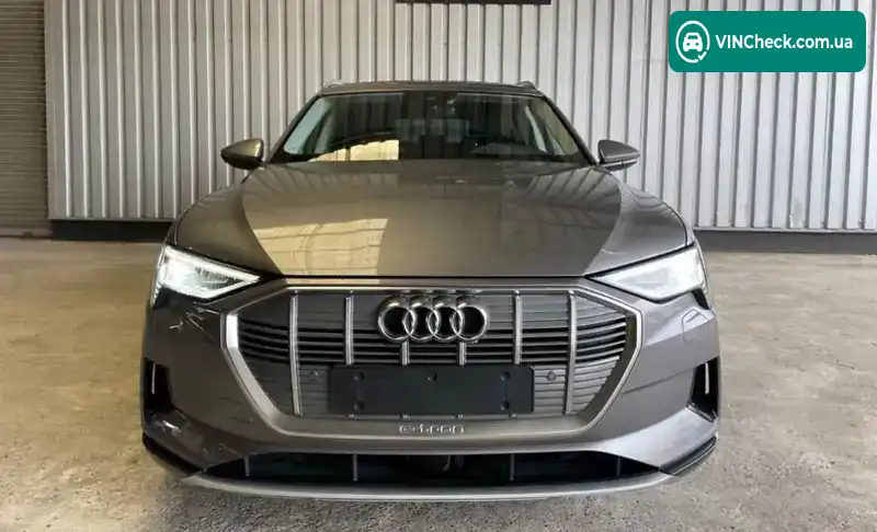 Audi e-tron 2020, фото з оголошення 1 з 9, VIN WAUZZZGE8MB010138