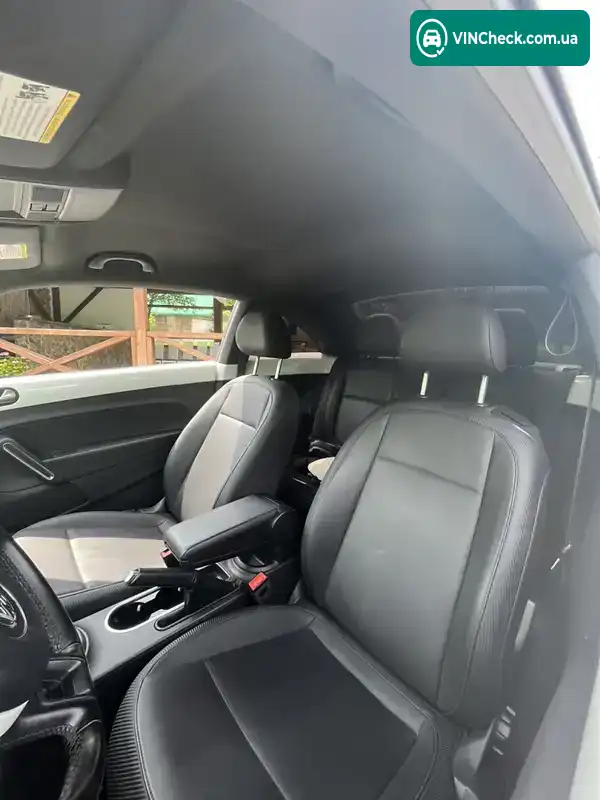 Volkswagen Beetle 2013, фото з оголошення 1 з 20, VIN 3VWJX7AT1DM656628