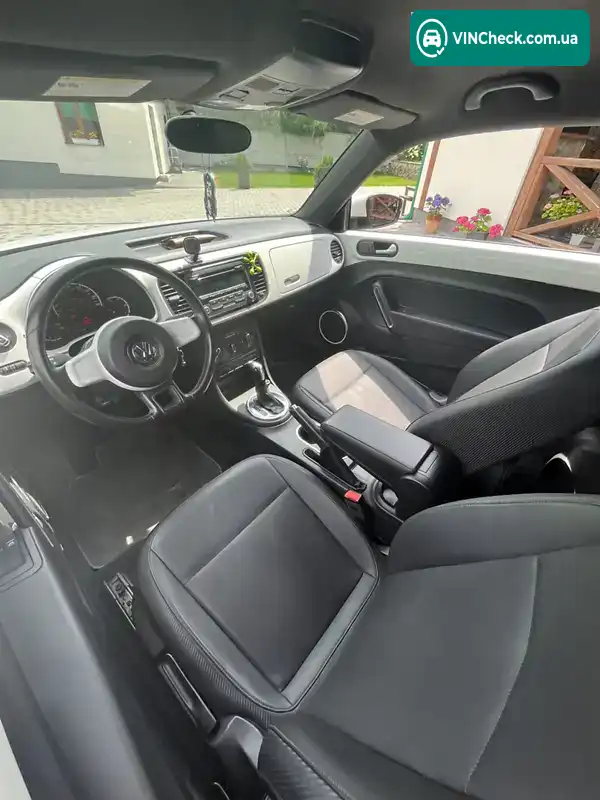Volkswagen Beetle 2013, фото з оголошення 2 з 20, VIN 3VWJX7AT1DM656628