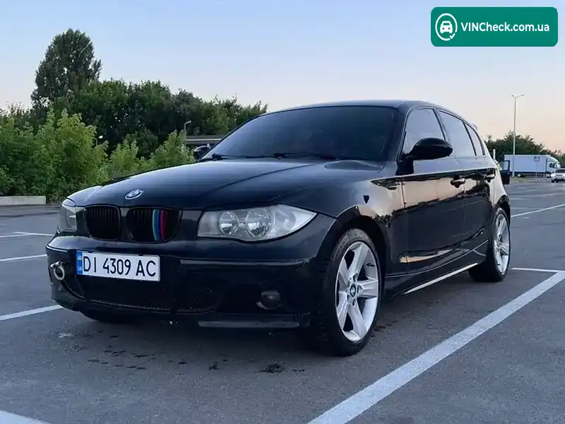 BMW 1 Series 2004, фото з оголошення 1 з 14, VIN WBAUG51020JS88801