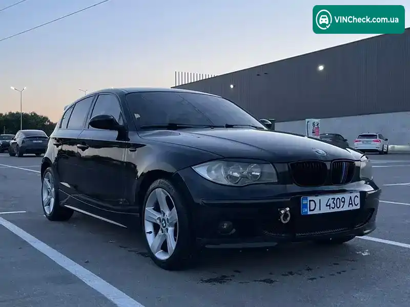 BMW 1 Series 2004, фото з оголошення 2 з 14, VIN WBAUG51020JS88801