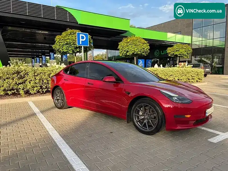 Tesla Model 3 2021, фото з оголошення 2 з 20, VIN 5YJ3E1EAXMF940139