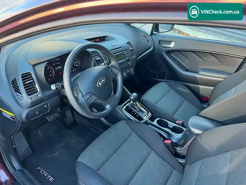 Kia Forte 2017, фото з оголошення 2 з 10, VIN 3KPFK4A7XHE135383