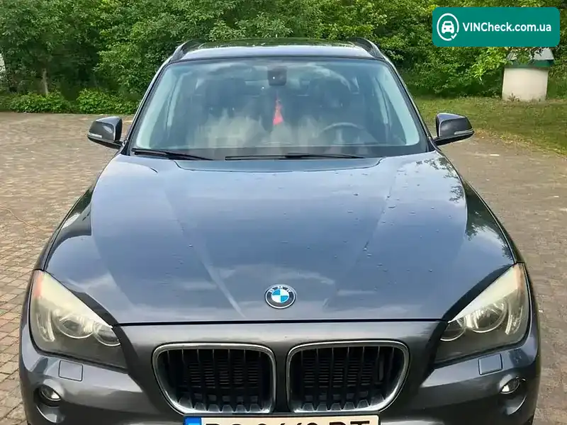 BMW X1 2012, фото з оголошення 1 з 10, VIN WBAVM1C57DVW43636