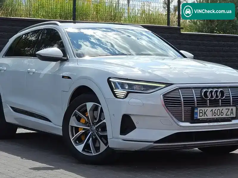 Audi e-tron 2019, фото з оголошення 1 з 20, VIN WAUZZZGE7LB012347