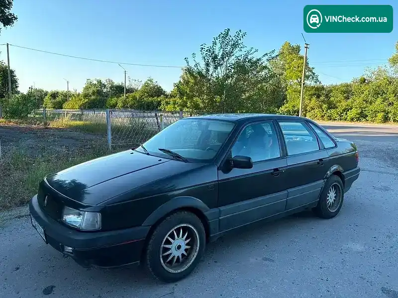 Volkswagen Passat 1990, фото з оголошення 1 з 17, VIN WVWZZZ31ZKE012097