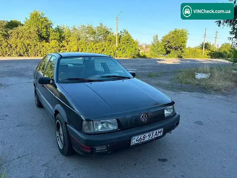 Volkswagen Passat 1990, фото з оголошення 2 з 17, VIN WVWZZZ31ZKE012097