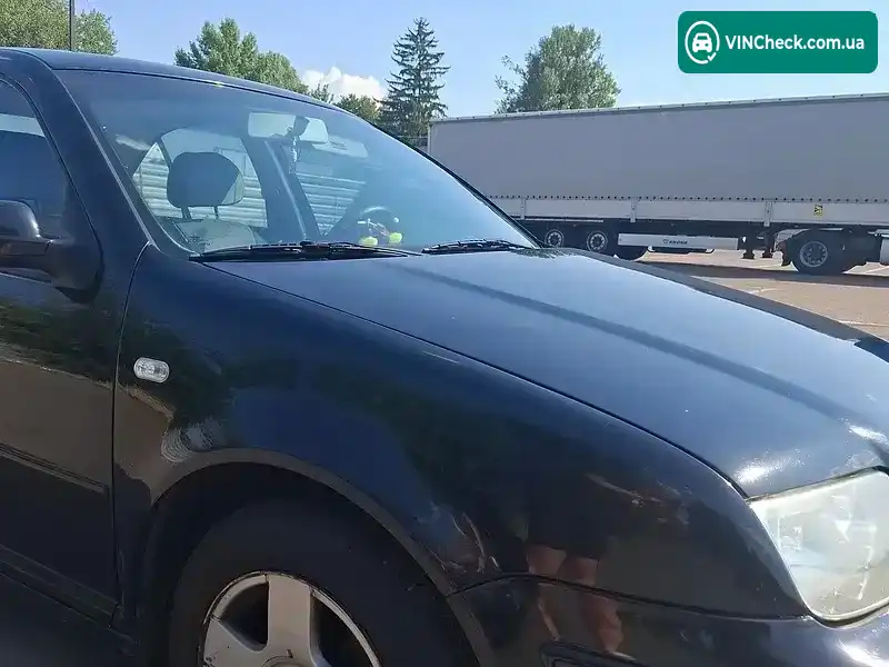 Volkswagen Jetta 2001, фото з оголошення 2 з 11, VIN 3VWSC29M01M053066