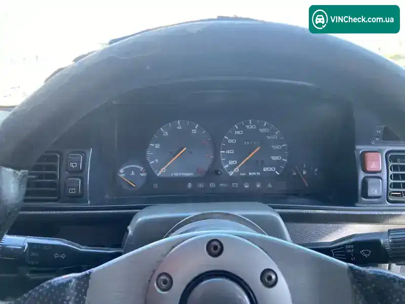 Mazda 626 1991, фото з оголошення 2 з 8, VIN JMZGD14D201607709