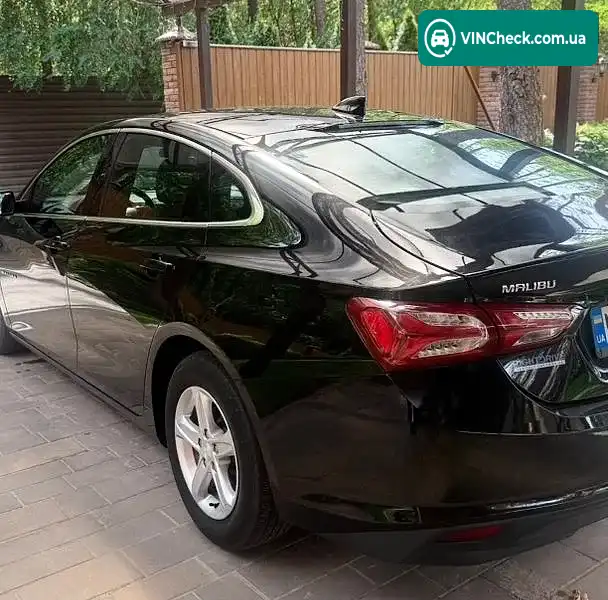 Chevrolet Malibu 2022, фото з оголошення 2 з 20, VIN 1G1ZD5ST8NF151181