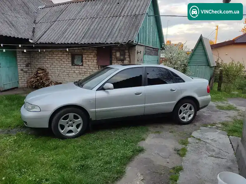 Audi A4 2000, фото з оголошення 2 з 11, VIN WAUZZZ8DZ1A052188