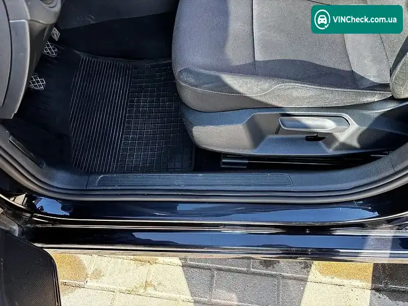 Volkswagen Golf 2016, фото з оголошення 2 з 19, VIN WVWZZZAUZHP531886