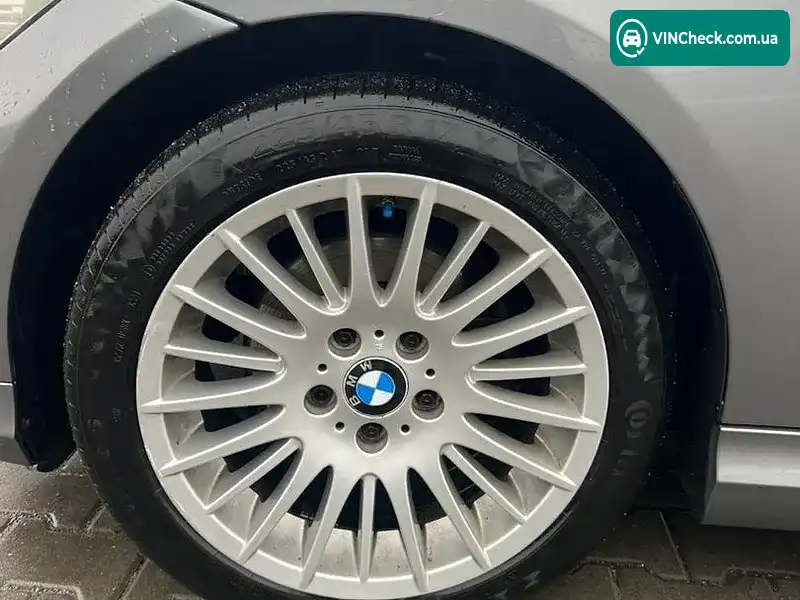 BMW 3 Series 2009, фото з оголошення 1 з 18, VIN WBAPF51040A416732