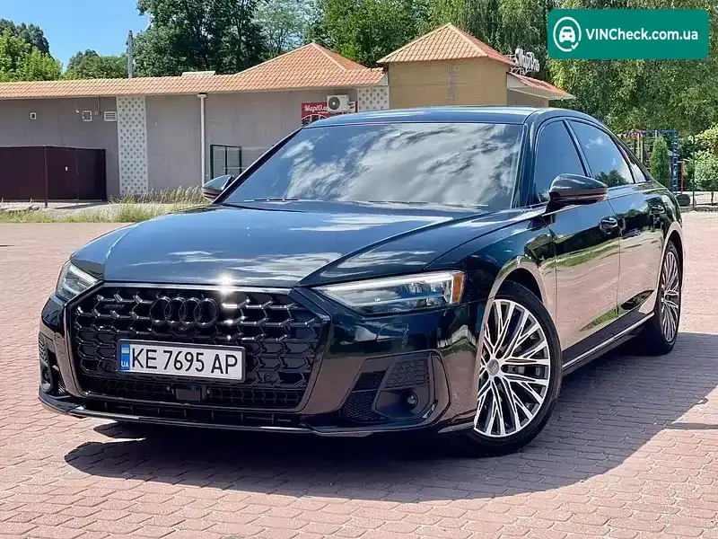 Audi A8 2019, фото з оголошення 2 з 20, VIN WAU8DAF88LN003646