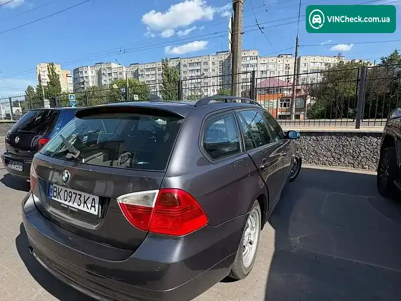 BMW 3 Series 2006, фото з оголошення 2 з 14, VIN WBAVU31030KZ13878