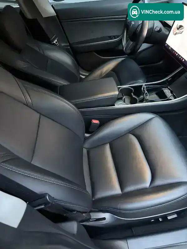 Tesla Model 3 2019, фото з оголошення 1 з 21, VIN 5YJ3E1EB5KF193538