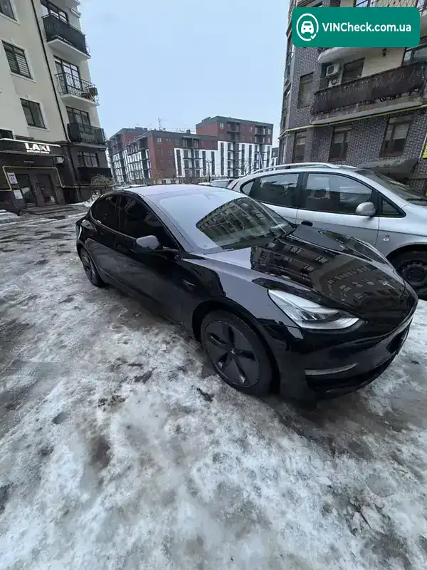 Tesla Model 3 2019, фото з оголошення 2 з 21, VIN 5YJ3E1EB5KF193538